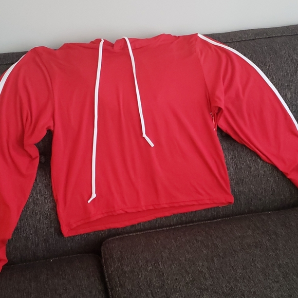 Tops - ❤RED HOODIE 🚨